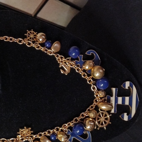 Anchor chain 18" w/matching Anchor earrings ⚓ - Picture 5 of 6